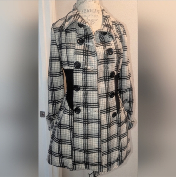 Plaid Double-Breasted Women's Coat - Picture 2 of 13